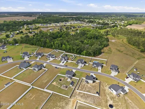 966 Appaloosa Trail Grimesland NC 27837