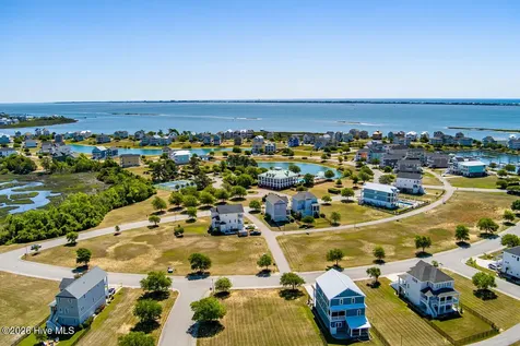101 Nautical Pointe Newport NC 28570