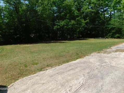 1505 Woodlawn Street Laurinburg NC 28352