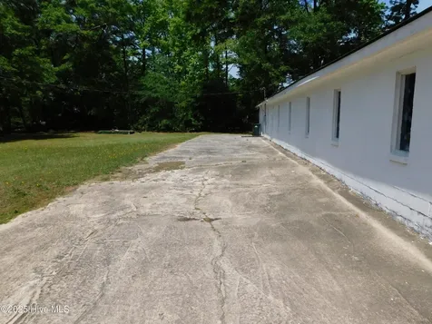 1505 Woodlawn Street Laurinburg NC 28352