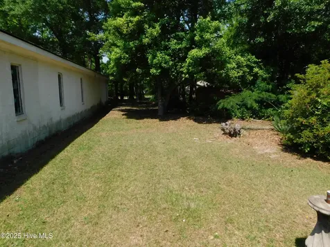 1505 Woodlawn Street Laurinburg NC 28352