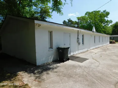 1505 Woodlawn Street Laurinburg NC 28352