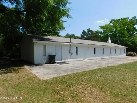1505 Woodlawn Street Laurinburg NC 28352