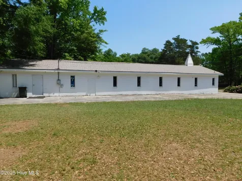 1505 Woodlawn Street Laurinburg NC 28352