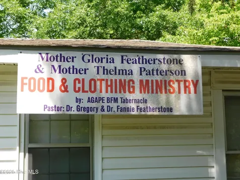 1505 Woodlawn Street Laurinburg NC 28352