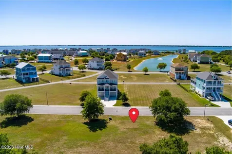 214 Colleton Square Newport NC 28570