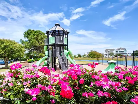 214 Colleton Square Newport NC 28570
