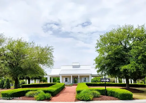 214 Colleton Square Newport NC 28570