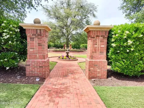 214 Colleton Square Newport NC 28570