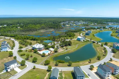 214 Colleton Square Newport NC 28570