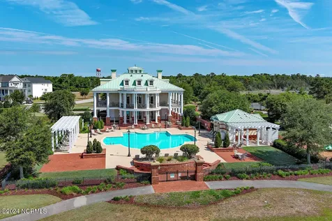 214 Colleton Square Newport NC 28570