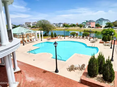 214 Colleton Square Newport NC 28570