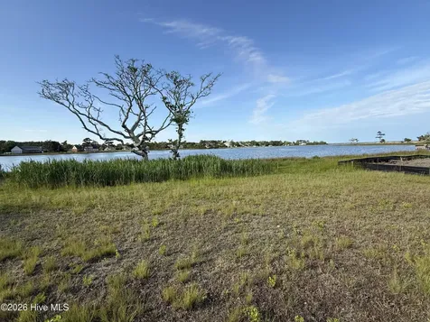 564 Sheldrake Court Beaufort NC 28516