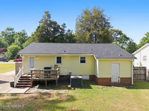 310 White Oak Street Jacksonville NC 28540