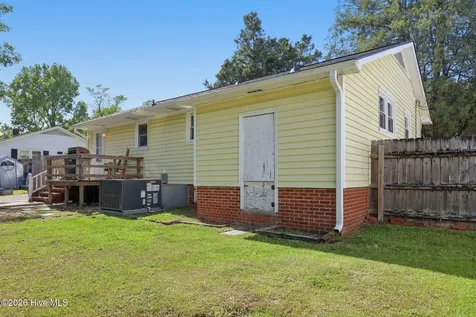 310 White Oak Street Jacksonville NC 28540