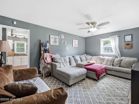 310 White Oak Street Jacksonville NC 28540