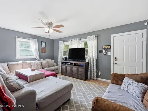 310 White Oak Street Jacksonville NC 28540