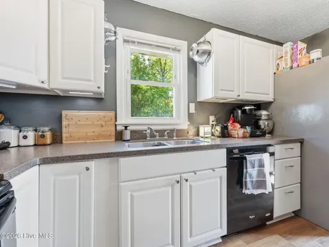310 White Oak Street Jacksonville NC 28540