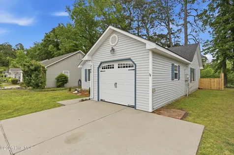 109 Bayberry Drive Elizabeth City NC 27909