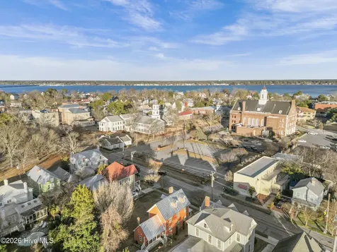 409 Hancock Street New Bern NC 28562