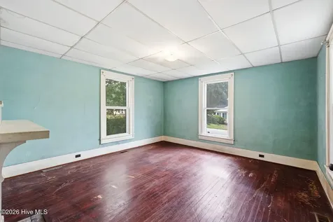 211 Pollock Street Pollocksville NC 28573