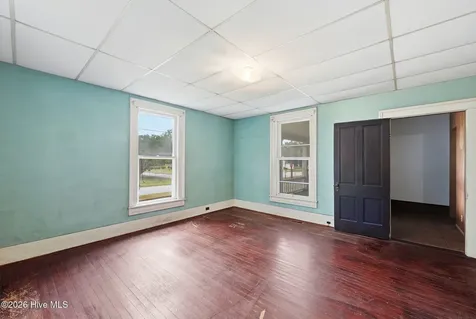 211 Pollock Street Pollocksville NC 28573