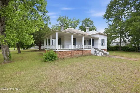 211 Pollock Street Pollocksville NC 28573