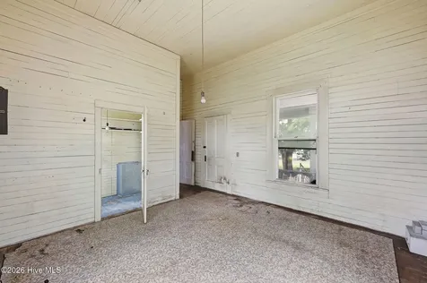211 Pollock Street Pollocksville NC 28573