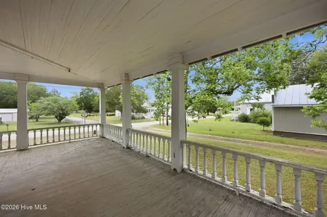 211 Pollock Street Pollocksville NC 28573
