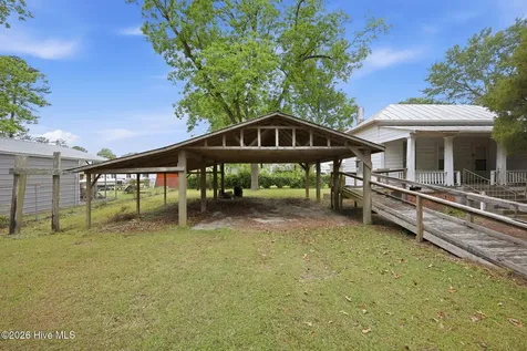 211 Pollock Street Pollocksville NC 28573