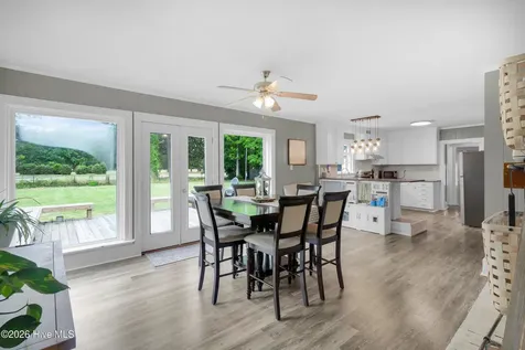 1912 Greenbriar Road Kinston NC 28501