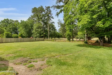 1912 Greenbriar Road Kinston NC 28501