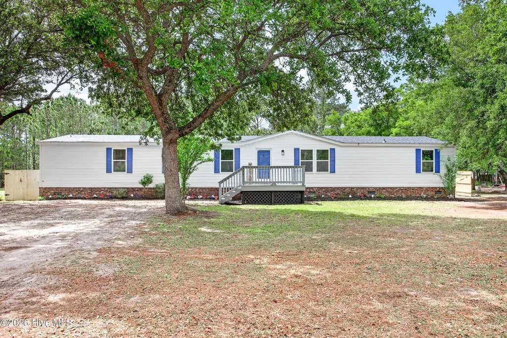 335 Queens Haven Road Hubert NC 28539