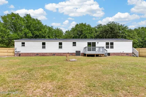 335 Queens Haven Road Hubert NC 28539