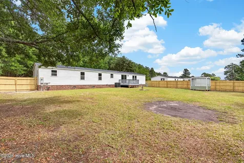 335 Queens Haven Road Hubert NC 28539