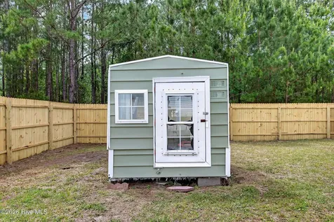335 Queens Haven Road Hubert NC 28539