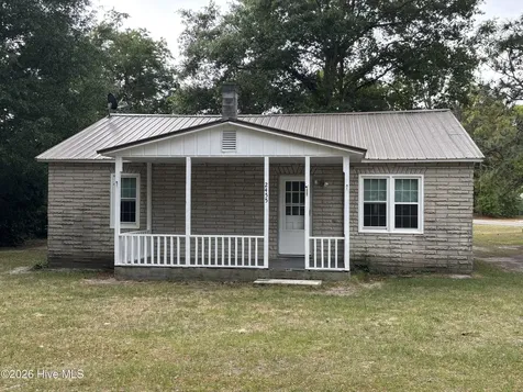 2455 Quewhiffle Road Aberdeen NC 28315