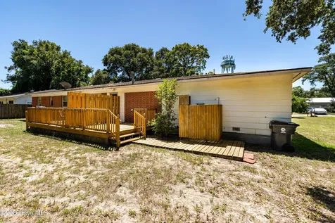 404 Norton Street Oak Island NC 28465