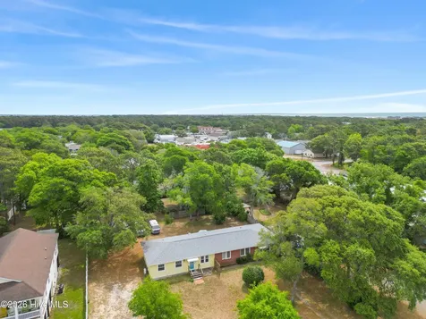 404 Norton Street Oak Island NC 28465