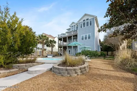 4204 Emerald Drive Emerald Isle NC 28594