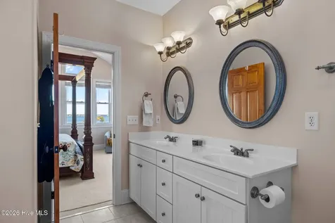 4204 Emerald Drive Emerald Isle NC 28594