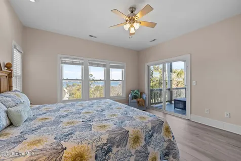 4204 Emerald Drive Emerald Isle NC 28594