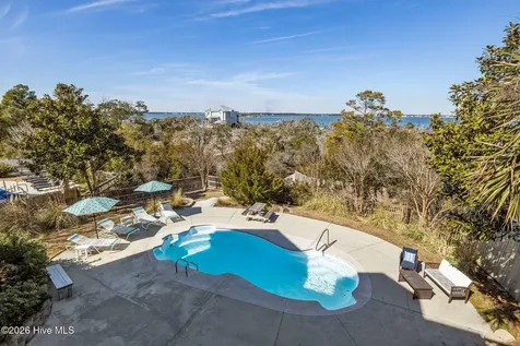 4204 Emerald Drive Emerald Isle NC 28594