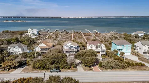 4204 Emerald Drive Emerald Isle NC 28594