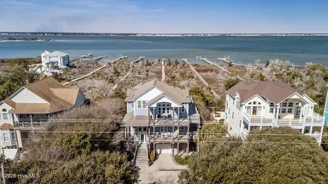 4204 Emerald Drive Emerald Isle NC 28594