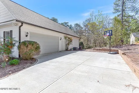 2 Lenoir Court Pinehurst NC 28374