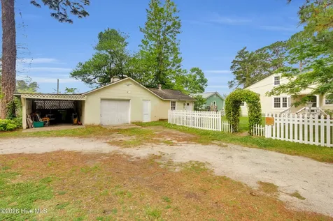 402 Madam Moores Lane New Bern NC 28562