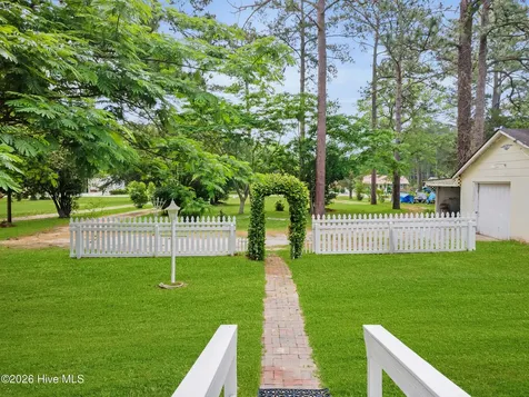 402 Madam Moores Lane New Bern NC 28562