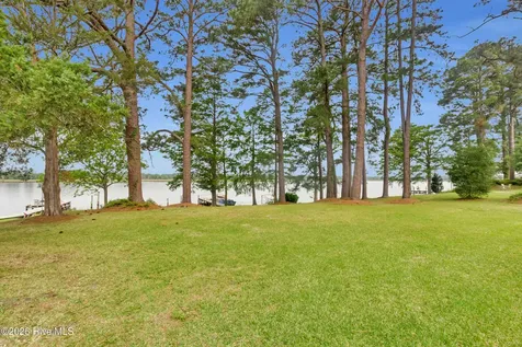 402 Madam Moores Lane New Bern NC 28562