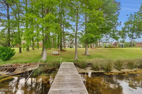 402 Madam Moores Lane New Bern NC 28562